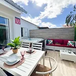 Oasis Ii - Your Private Retreat With Jacuzzi