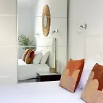 Oasis Ii - Your Private Retreat With Jacuzzi 펜션