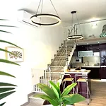 Oasis Ii - Your Private Retreat With Jacuzzi 펜션