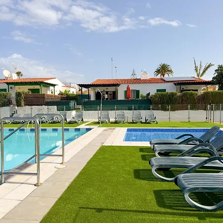 Oasis Ll - Your Private Retreat With Jacuzzi Playa del Ingles (Gran Canaria)