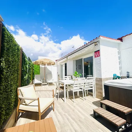 Oasis Ll - Your Private Retreat With Jacuzzi Casa vacanze