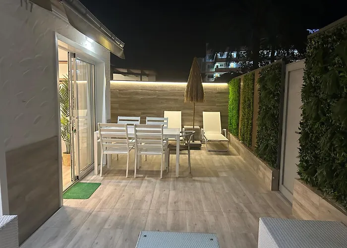 Oasis Ii - Your Private Retreat With Jacuzzi Плайя-дель-Инглес