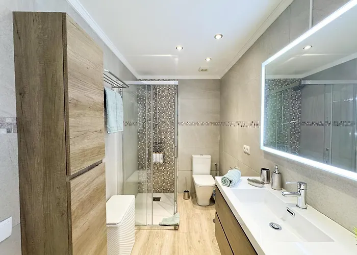 Дом отдыха Oasis Ii - Your Private Retreat With Jacuzzi Плайя-дель-Инглес