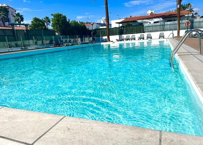 Oasis Ii - Your Private Retreat With Jacuzzi Плайя-дель-Инглес