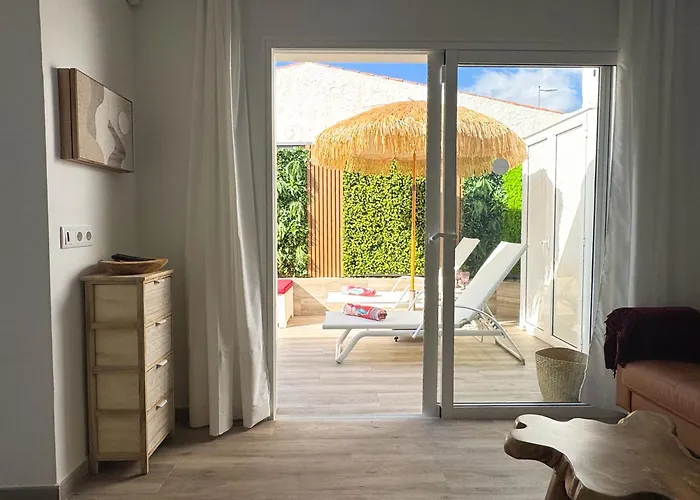 Oasis Ii - Your Private Retreat With Jacuzzi *